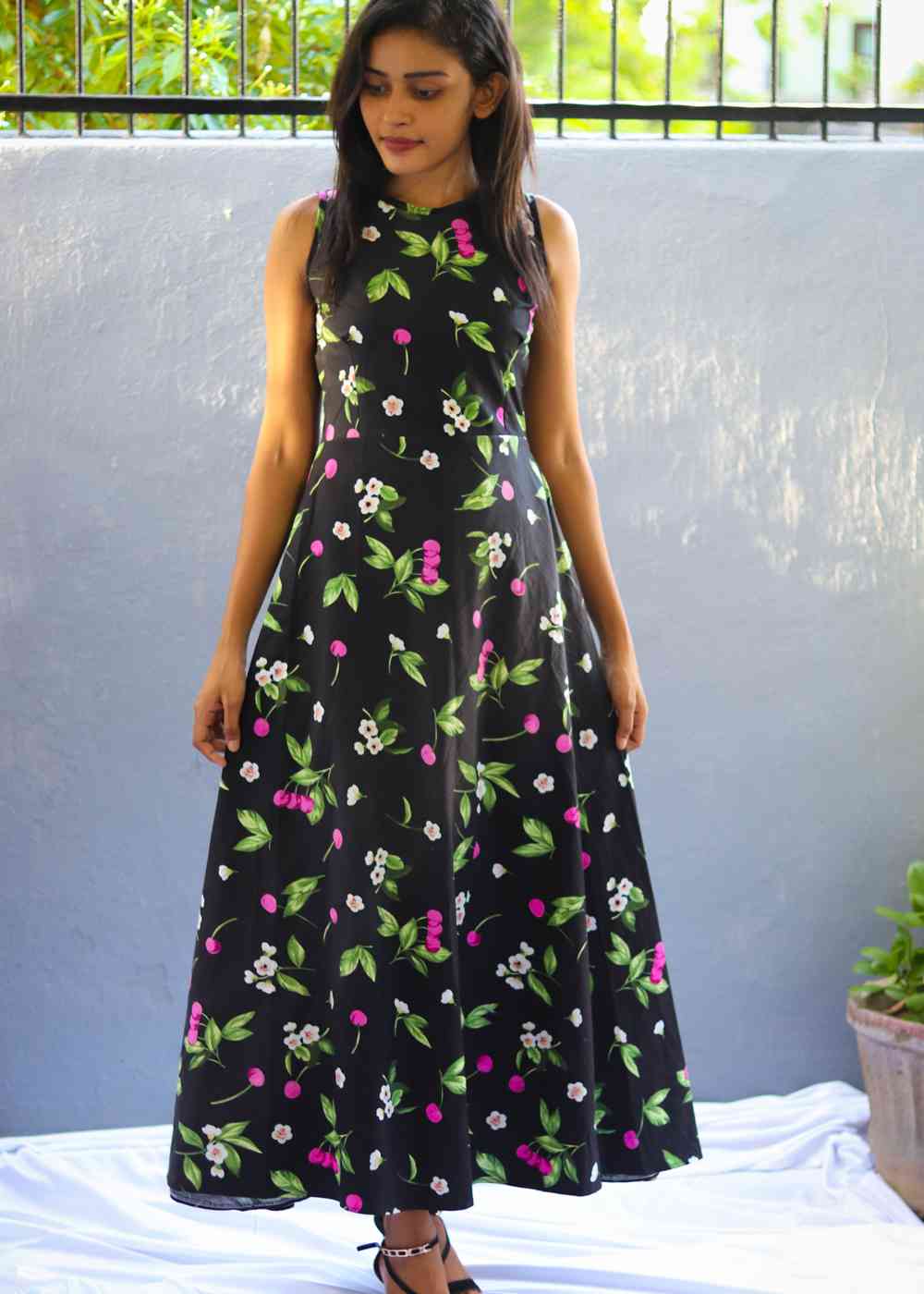 sleeveless long frocks